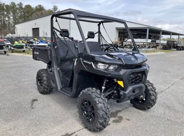 2025 Can-Am® Defender