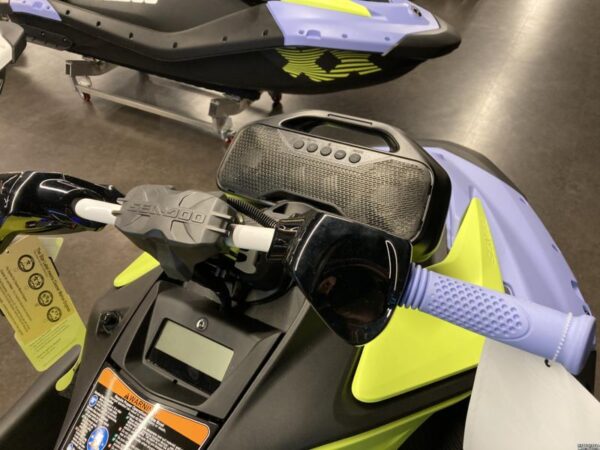 2024 Sea-Doo Spark Trixx for 1 Rotax 900 ACE – 90 iBR and Audio