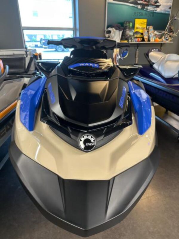 2025 Sea-Doo Wake™ Pro 230