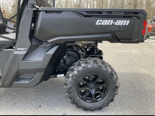 2025 Can-Am® Defender