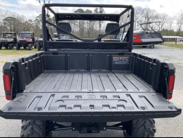 2025 Can-Am® Defender