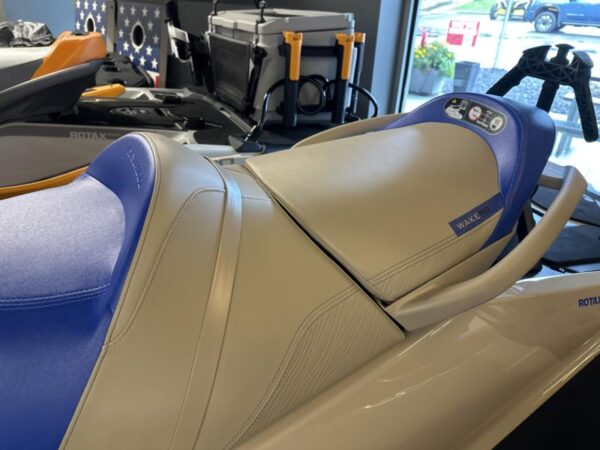 2025 Sea-Doo Wake™ Pro 230