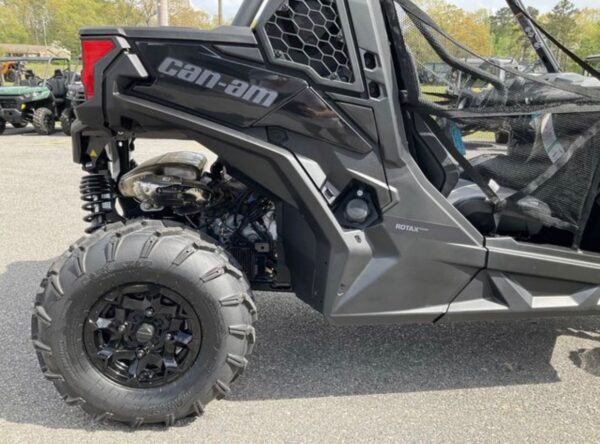 2025 Can-Am Maverick Trail