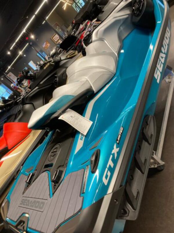 2025 Sea-Doo GTX™ Limited 325 Teal Metallic